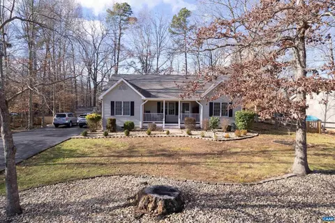 15 Riverside Dr, Palmyra, VA 22963