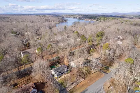 15 Riverside Dr, Palmyra, VA 22963 photo 5