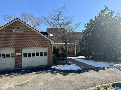 1124 Dryden Ln, Charlottesville, VA 22903