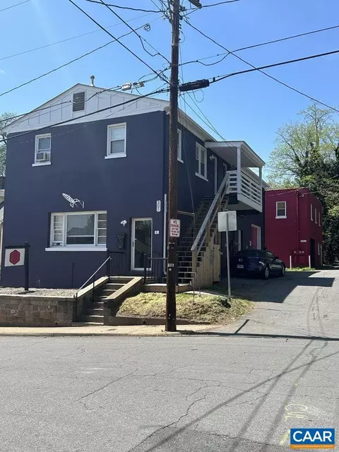 301 SW 7th St, Charlottesville, VA 22903