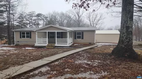 5005 Tall Oaks Ln, Scottsville, VA 24590