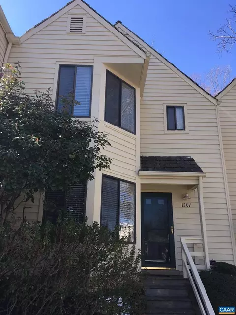 1207 Chatham Rdg, Charlottesville, VA 22901