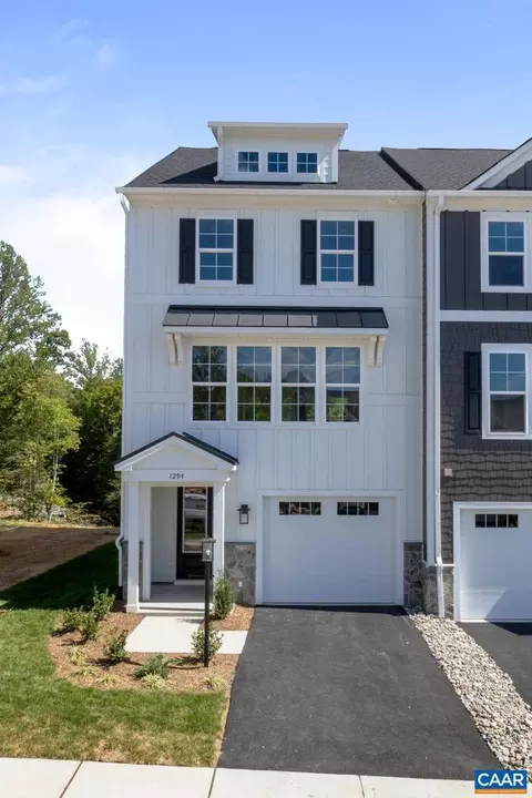 3058 Farrow Cir, Charlottesville, VA 22901