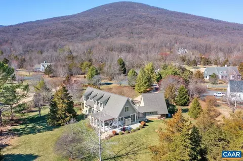 84 Hunters Pt, Nellysford, VA 22958