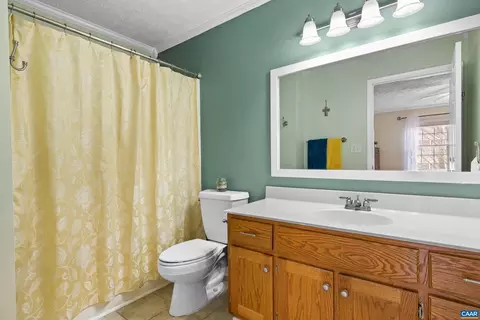 Bath - 534 Jefferson Dr, Palmyra, VA 22963 photo 2 of 2