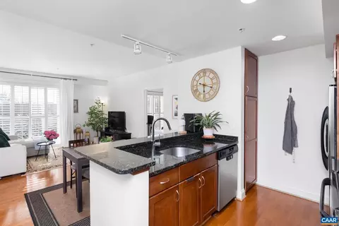 428 Monroe Ln #306, Charlottesville, VA 22902