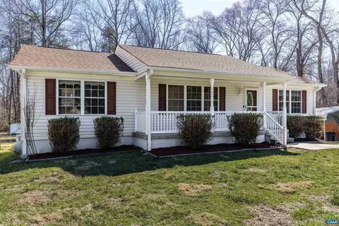 242 Fairview Rd, Louisa, VA 23093