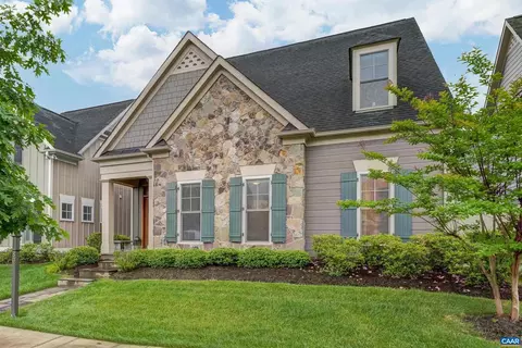 804 Golf View Dr, Crozet, VA 22932