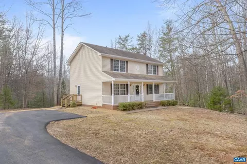4 Rudolph St, Ruckersville, VA 22968