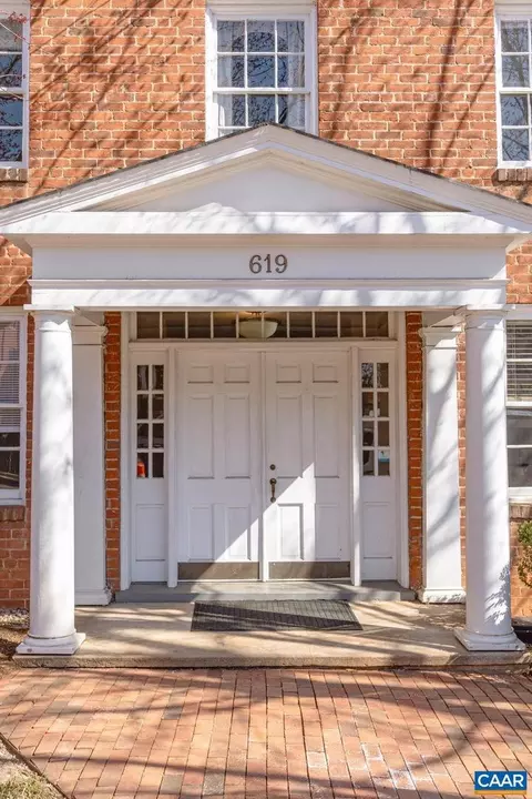 619 E High St #2, Charlottesville, VA 22902 photo 22