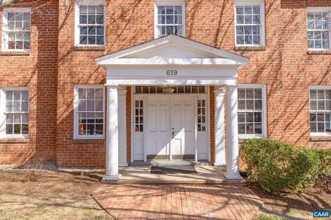 619 E High St #2, Charlottesville, VA 22902 photo 2