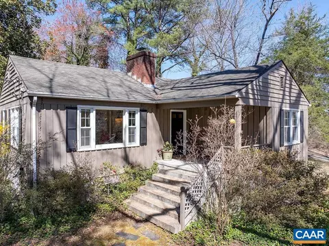 1433 Plymouth Rd, Charlottesville, VA 22901