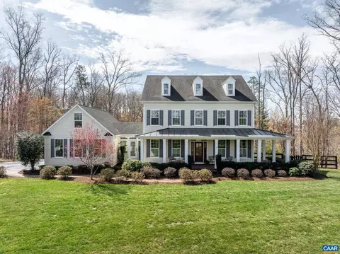 2079 Farringdon Rd, Keswick, VA 22947