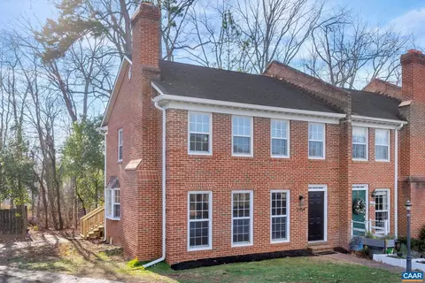 2754 Hydraulic Rd, Charlottesville, VA 22901