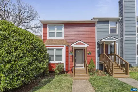 905 Stonehenge Rd, Charlottesville, VA 22901