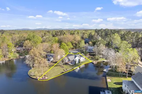 4 Ivy Ct, Palmyra, VA 22963