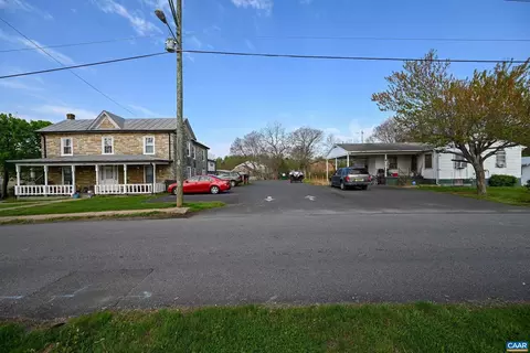 181 Ford Ave, Stanardsville, VA 22973