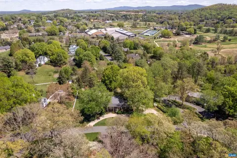 208 Devon Rd, Charlottesville, VA 22903 photo 3