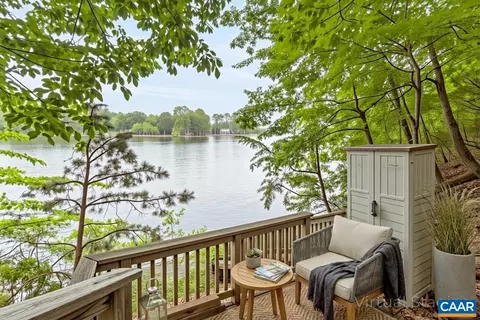 42 Cliftwood Rd, Palmyra, VA 22963