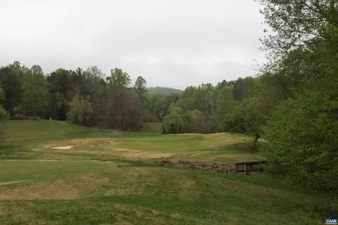 202 Coleman Pl #13, Nellysford, VA 22958