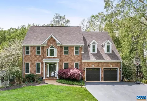 860 Charter Oaks Dr, Charlottesville, VA 22901