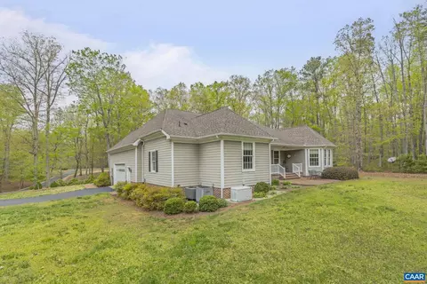 Exterior - 451 Walnut View Dr, Troy, VA 22974 photo 3 of 23