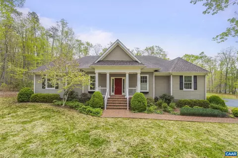 451 Walnut View Dr, Troy, VA 22974