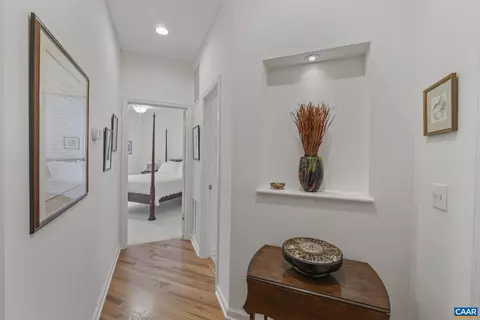 Entry Way - 451 Walnut View Dr, Troy, VA 22974 photo 4 of 5