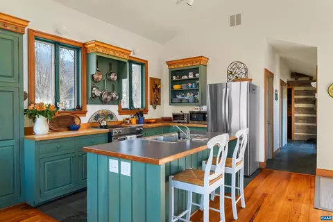 7122 Harris Mountain Ln, Dyke, VA 22935 photo 8