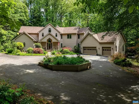 691 Stoney Crk W, Nellysford, VA 22958