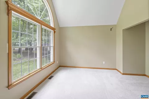 Living - 4 Chip Ct, Palmyra, VA 22963 photo 7 of 7