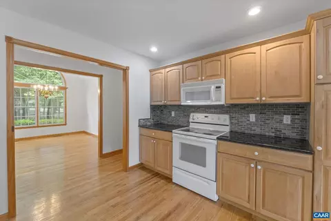 Kitchen - 4 Chip Ct, Palmyra, VA 22963 photo 3 of 5
