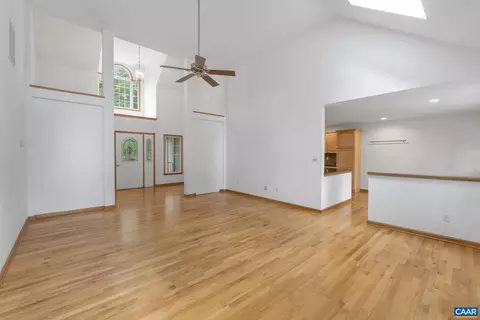 Living - 4 Chip Ct, Palmyra, VA 22963 photo 3 of 7