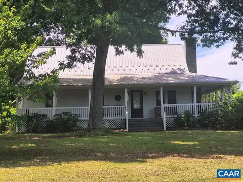 566 Holman Mill Rd, Farmville, VA 23901