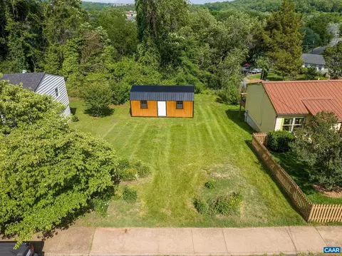 1130 Leonard St #X, Charlottesville, VA 22902