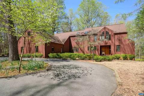 3160 Waverly Dr, Charlottesville, VA 22901