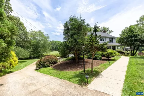 Exterior - 4 Lee Ct, Palmyra, VA 22963 photo 2 of 22