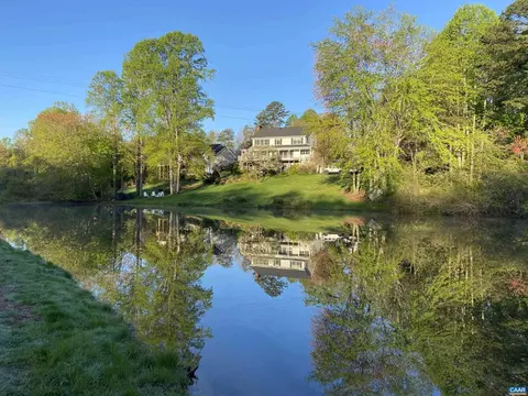 View/Area - 4 Lee Ct, Palmyra, VA 22963 photo 3 of 9