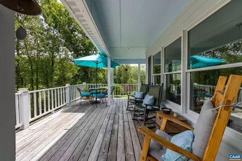 Exterior - 4 Lee Ct, Palmyra, VA 22963 photo 5 of 22