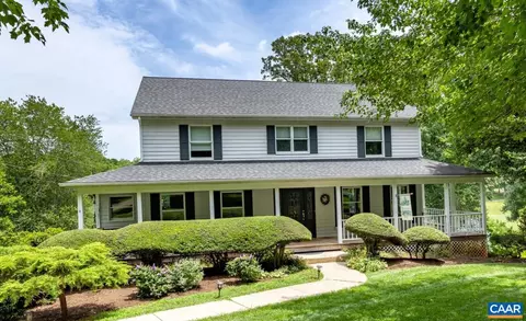 4 Lee Ct, Palmyra, VA 22963