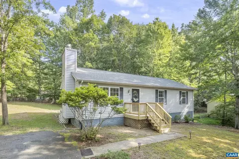 16 E Point Rd, Palmyra, VA 22963 photo 4
