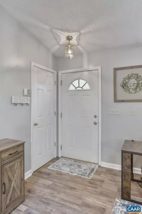 16 E Point Rd, Palmyra, VA 22963 photo 5