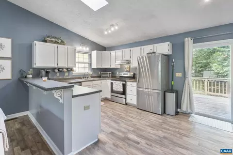 16 E Point Rd, Palmyra, VA 22963 photo 11