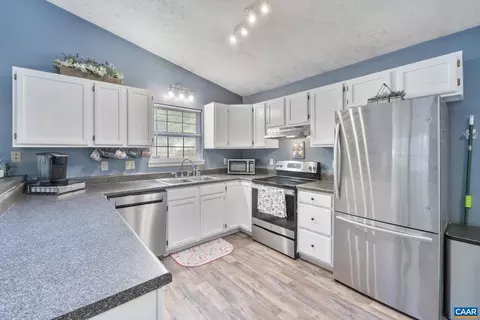 16 E Point Rd, Palmyra, VA 22963 photo 15