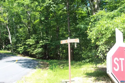 38 Gray Squirrel Ln, Nellysford, VA 22958