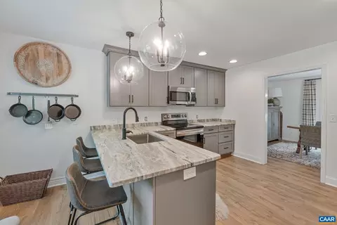 Kitchen - 2 Oak Grv, Palmyra, VA 22963 photo 3 of 3