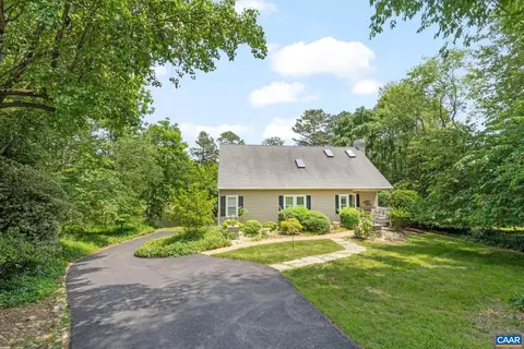 Exterior - 2 Oak Grv, Palmyra, VA 22963 photo 4 of 12
