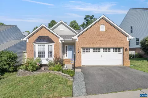 42 Lakeview Ct, Zion Crossroads, VA 22942