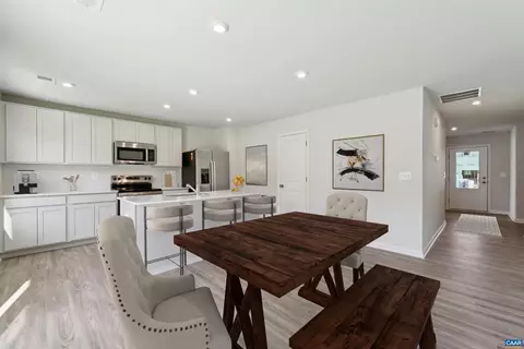 263 Horse Path Dr, Charlottesville, VA 22902 photo 5