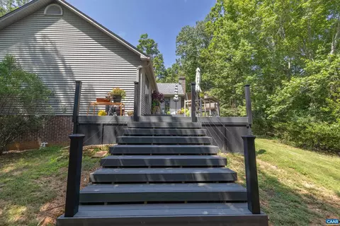 22 Brougham Rd, Palmyra, VA 22963 photo 9
